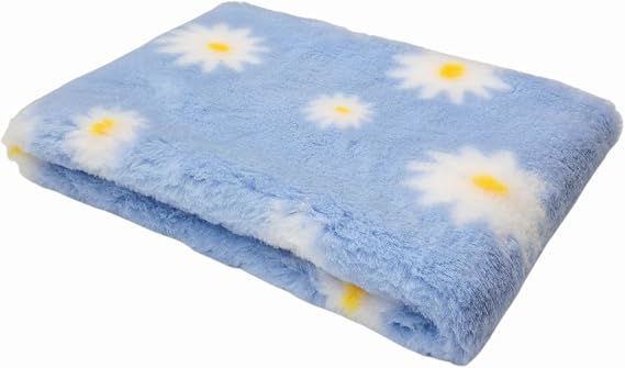 Non Slip Vet Bedding | Daisy Flower Pattern | Machine Washable | UK Manufactured | Non-slip | Dog Bed | Whelping | Vet Bed (Blue, Medium 100cm x 75cm (40" x 30"))