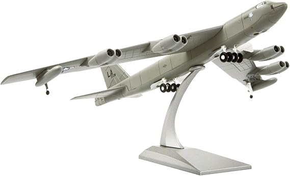 Lose Fun Park 1:200 Scale B-52 Military Airplane Model Diecast Planes Model Collection