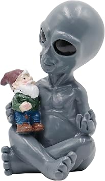 Garden Statues Outdoor, Alien Hugging Gnome Decoration Statue, Alien Statue, Outside Decorations for Yard, Gifts for Housewarming, Yard Ornaments
