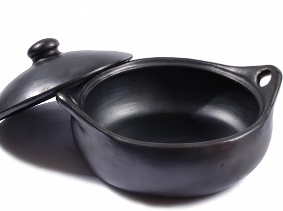 Ancient Cookware, Chamba Flat Clay Casserole, Medium, 3 Quarts