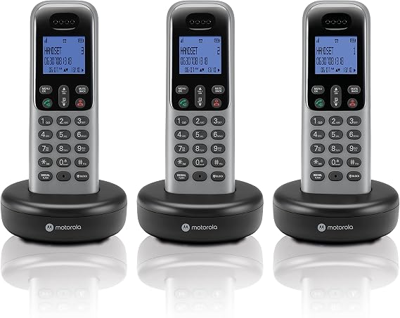 Motorola コードレス電話、3つのハンドセット、DECT 6.0長距離、明るいバックライトディスプレイ、使いやすい大きなボタン、最大100個の番号の通話ブロック、ハンズフリースピーカーフォン、発信者ID、補聴器対応、T603。