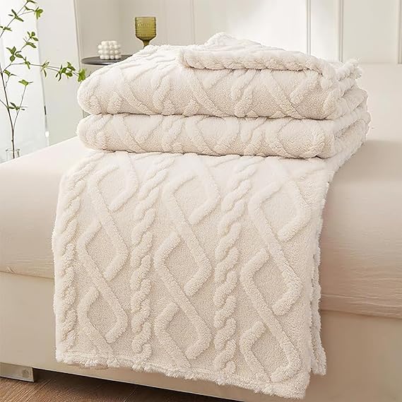 VANJOROY Fleece Blanket Large Throw for Sofa and Bed,400 GSM Lightweight Blanket, 100% Microfiber Fuzzy Soft Warm Cozy Fluffy Wool Throw for Chair,Couch,Travel.. 150×200cm, Beige White